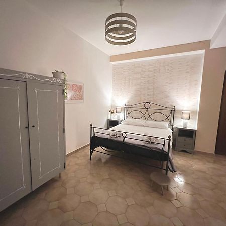 Casa Vacanze "Sautufao" Santa Venerina Eksteriør bilde