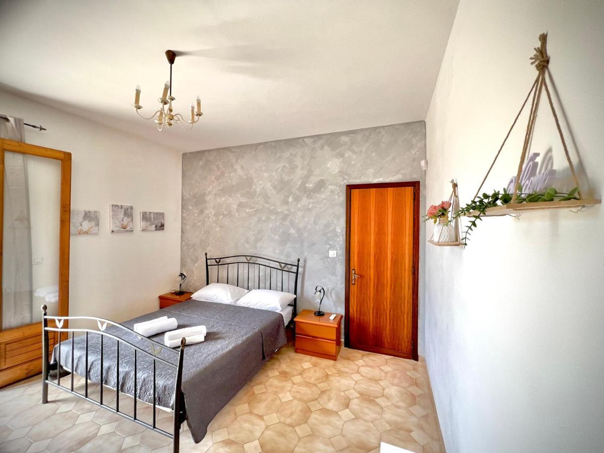 Casa Vacanze "Sautufao" Santa Venerina Eksteriør bilde