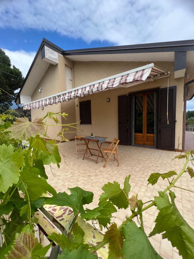 Casa Vacanze "Sautufao" Santa Venerina Eksteriør bilde